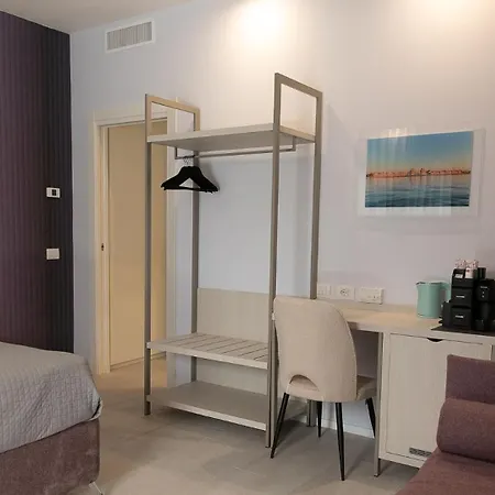 On The Couette-café 4*